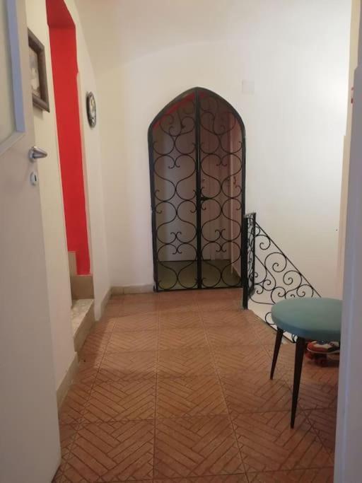 Capa E Coda Appartamento In Centro Storico Naples Luaran gambar