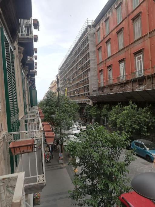 Capa E Coda Appartamento In Centro Storico Naples Luaran gambar