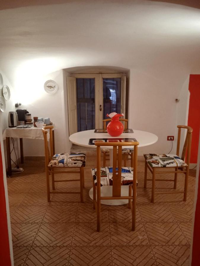 Capa E Coda Appartamento In Centro Storico Naples Luaran gambar